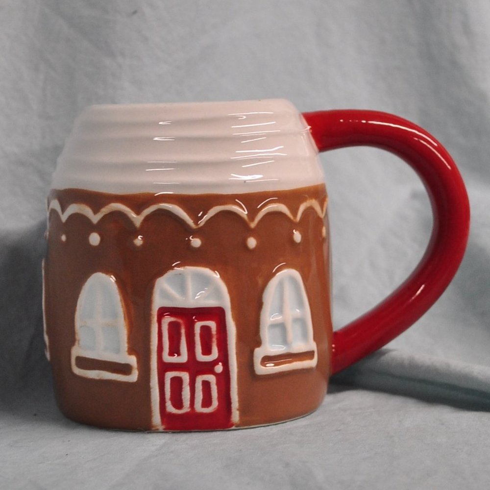 *BOGO mugs* Target WonderShop NWOT mug Gingerbread House (H71)